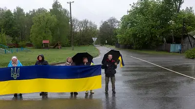 Rusia y Ucrania intercambian 205 prisioneros de guerra cada una Rusia y Ucrania intercambian 205 prisioneros de guerra cada una