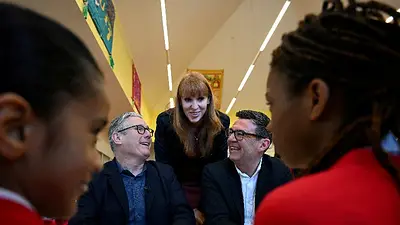 Andy Burnham afronta un reto difícil para volver al Parlamento y desafiar a Starmer Andy Burnham afronta un reto difícil para volver al Parlamento y desafiar a Starmer