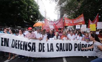 Por el ajuste de $ 63 millones en Salud y PAMI, convocan a una marcha federal contra Milei | Motosierra a la salud