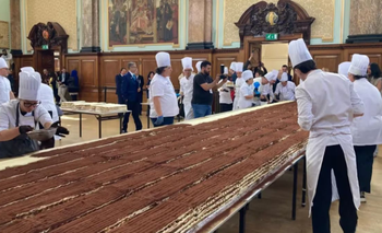 El tiramisú más grande del mundo entró al Récord Guinness | Récord guinness