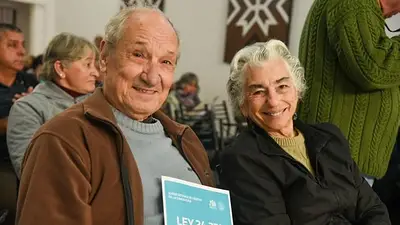 El sueño de la casa propia: PBA entregó más de 100 títulos de propiedad a familias bonaerenses El sueño de la casa propia: PBA entregó más de 100 títulos de propiedad a familias bonaerenses