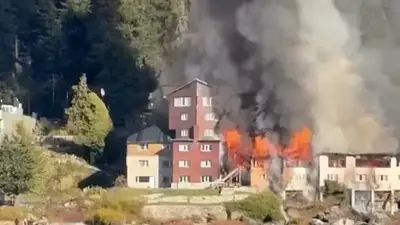 Fuego en Bariloche: se incendió el histórico hotel Huemul Fuego en Bariloche: se incendió el histórico hotel Huemul
