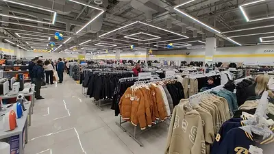 Outlet. Outlet.