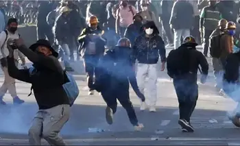 Giro a la derecha y represión en Bolivia: protestas y bloqueos acorralan a Paz | América latina