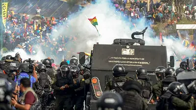Diputado de Bolivia pidió informes por el supuesto envío de gas lacrimógeno de Argentina a Bolivia para reprimir las protestas Diputado de Bolivia pidió informes por el supuesto envío de gas lacrimógeno de Argentina a Bolivia para reprimir las protestas
