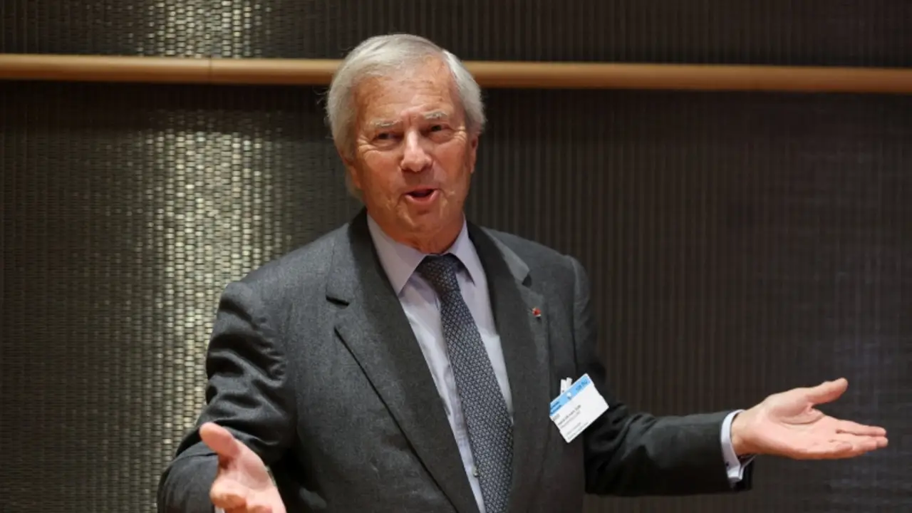 Canal+ amenaza con incluir en lista negra a figuras del cine francés por críticas a magnate Bolloré