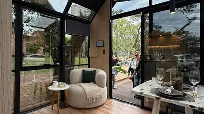 Crearon en Misiones una casa transportable que es furor por su diseño y sustentabilidad Crearon en Misiones una casa transportable que es furor por su diseño y sustentabilidad