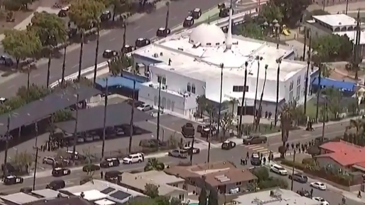 Tiroteo en mezquita de San Diego deja cinco muertos