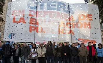 Ajuste y sueldos de pobreza: el mapa nacional del colapso docente con Milei | Educación pública