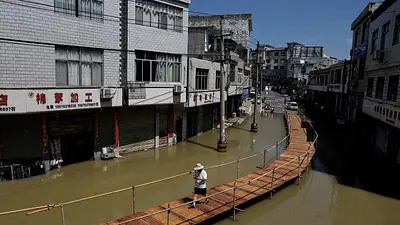 Al menos 12 personas mueren tras las fuertes lluvias en el sur y el centro de China Al menos 12 personas mueren tras las fuertes lluvias en el sur y el centro de China