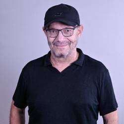 Ezequiel Fernández Moores
