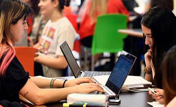 Furor por la UBA que lanza una diplomatura virtual en IA | Inteligencia artificial