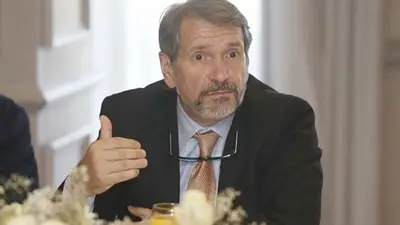 Hugo Magonza: "Hay jueces que obligan a dar remedios de 2 millones de dólares a pacientes sin chance" Hugo Magonza: "Hay jueces que obligan a dar remedios de 2 millones de dólares a pacientes sin chance"