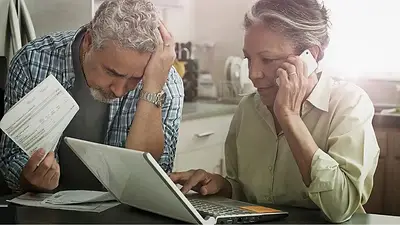 Los adultos mayores sufren fraudes en internet Los adultos mayores sufren fraudes en internet