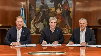 Caputo se reunió con Figueroa y Cornejo para avanzar en proyectos de infraestructura e inversiones Caputo se reunió con Figueroa y Cornejo para avanzar en proyectos de infraestructura e inversiones