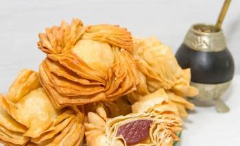Por qué comemos pastelitos el 25 de mayo | Gastronomía