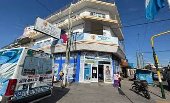 30 escuelas contrataron Argentina Salud, la red de médicos falsos | Estafas