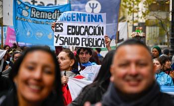 Una multitud repudió el recorte de 63 mil millones de Milei a la salud | Ajuste en salud