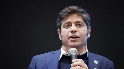 Kicillof denunció la "extorsión" de Milei a las provincias y reclamó por un "federalismo nacional" Kicillof denunció la "extorsión" de Milei a las provincias y reclamó por un "federalismo nacional"