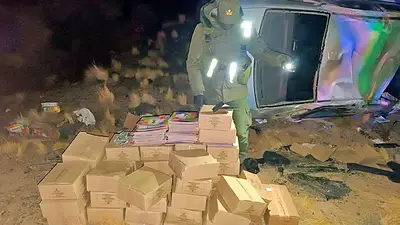 Iba borracho, chocó y le descubrieron figuritas del Mundial 2026 de contrabando Iba borracho, chocó y le descubrieron figuritas del Mundial 2026 de contrabando