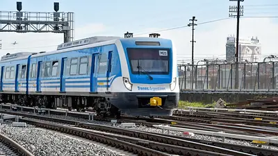 El Tren Sarmiento suspende su servicio por tres días: cuáles son los tramos afectados El Tren Sarmiento suspende su servicio por tres días: cuáles son los tramos afectados