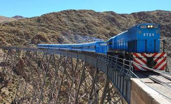 Recorre paisajes únicos y tiene descuento para jubilados: cómo es la experiencia del Tren  | Trenes