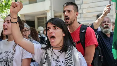 Activistas de la flotilla de Gaza liberados denuncian abusos por parte de Israel, incluidas violaciones Activistas de la flotilla de Gaza liberados denuncian abusos por parte de Israel, incluidas violaciones