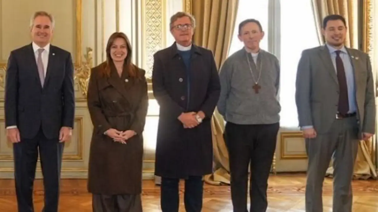 Capital Humano, Conferencia Episcopal, Iglesia. 