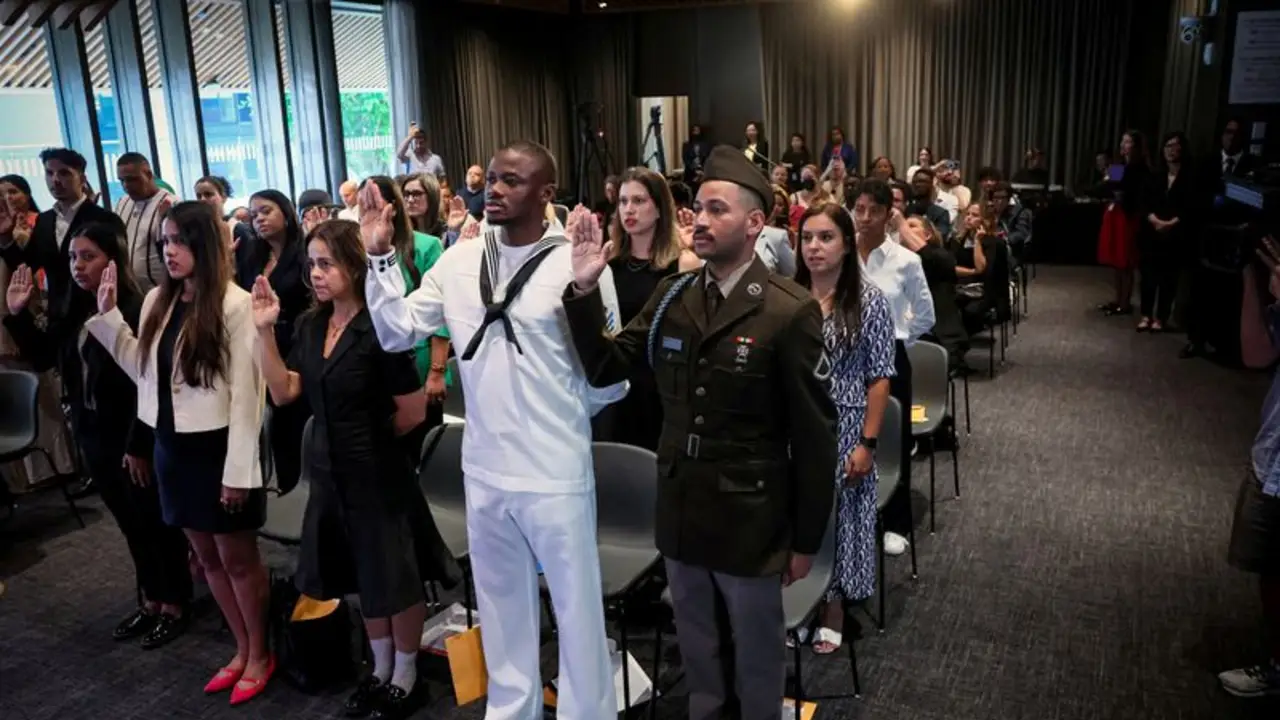 EEUU a extranjeros que desean obtener tarjeta de residencia: vuelvan a sus países para presentar solicitud