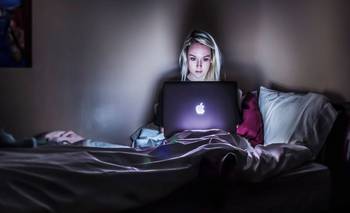 Adicción a las series: las mismas vías neuronales que con la heroína | Psicología
