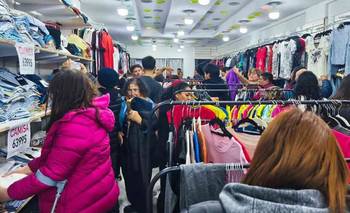 Camperas desde 12 mil pesos y jeans a 10 mil: el nuevo outlet de Buenos Aires | Descuentos