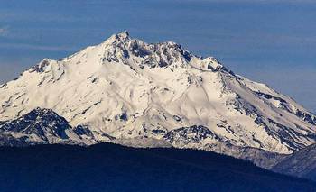 Alerta por un volcán chileno que limita con la Argentina | Fenómenos naturales
