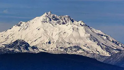 Elevaron el nivel de alerta por un volcán chileno que limita con la Argentina Elevaron el nivel de alerta por un volcán chileno que limita con la Argentina