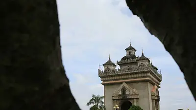 Rescatistas confían en llegar hasta las siete personas que llevan días atrapadas en una cueva de Laos Rescatistas confían en llegar hasta las siete personas que llevan días atrapadas en una cueva de Laos
