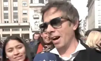 Robertito Funes se fue al pasto con un hombre que le gritó "rosca floja" en vivo | Televisión 