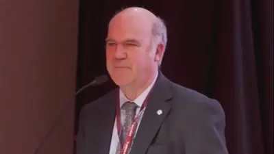 La insólita frase por la que un funcionario de Milei pidió que lo "aplaudan": "Muchos algos" La insólita frase por la que un funcionario de Milei pidió que lo "aplaudan": "Muchos algos"