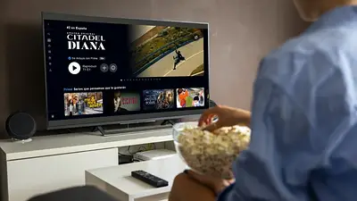 Persona ve Prime Video en su tv Persona ve Prime Video en su tv
