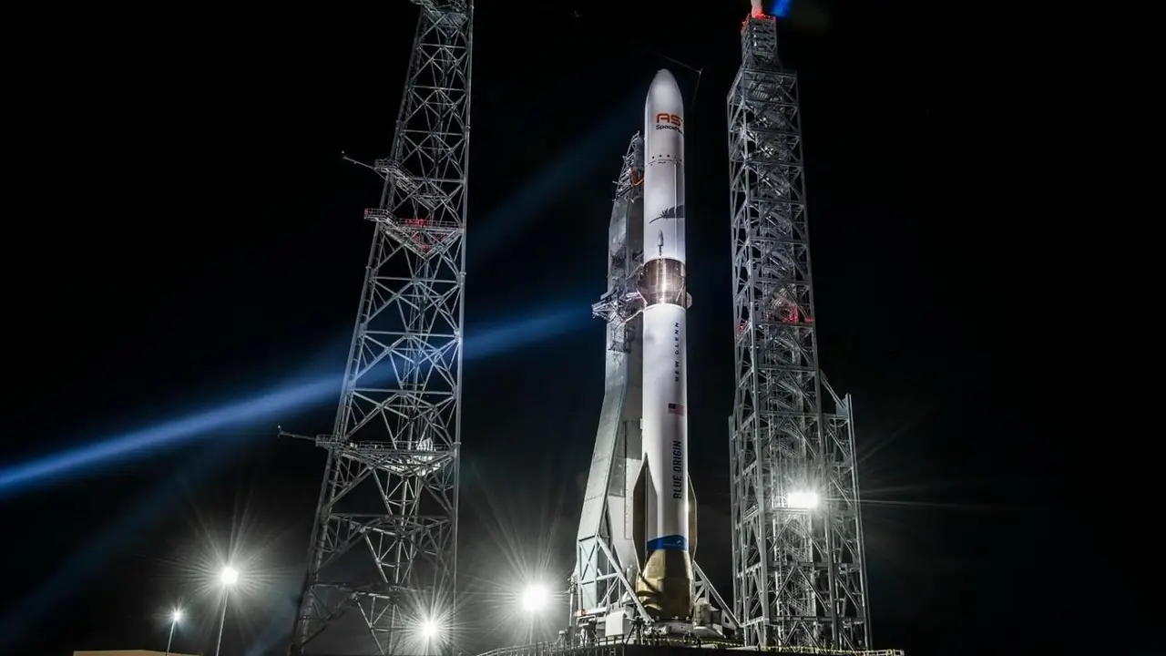Impactante explosión del cohete espacial de Jeff Bezos hace temblar el regreso de EE.UU. a la Luna
