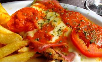 La historia detrás del error argentino que dio origen a la milanesa napolitana | Gastronomía