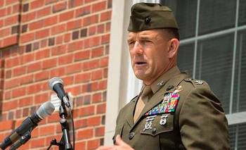 El general Francis Donovan visitó Guantánamo y se reunió con mandos militares cubanos | Estados unidos