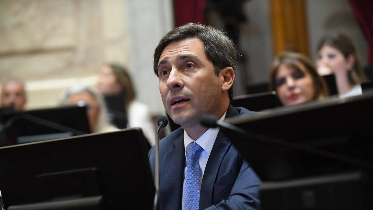 El PRO le pide acciones a Milei sobre la situación de Adorni: "No da para más"