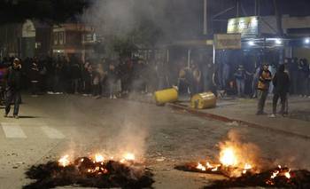 Piden Justicia por Agostina:  balas de goma y gases lacrimógenos a familiares | Policiales