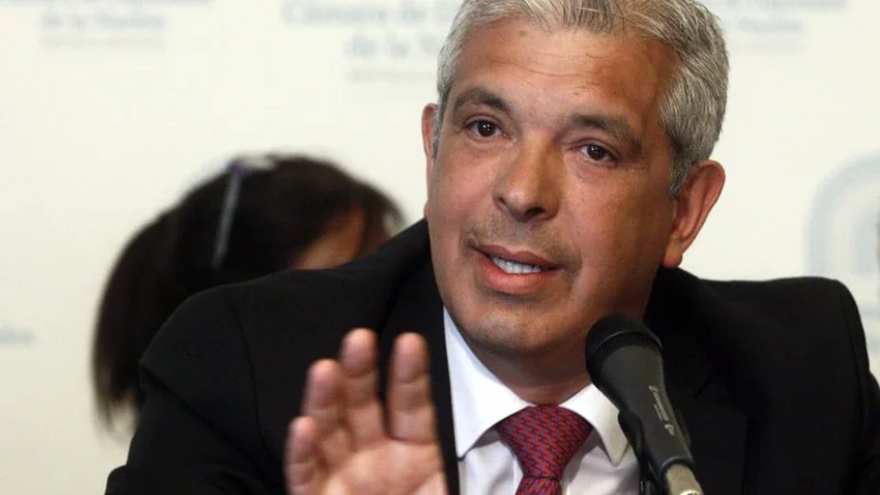 Julián Domínguez y un guiño para Massa