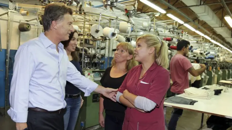 Elecciones 2015: Macri prometió la continuidad de los subsidios sociales