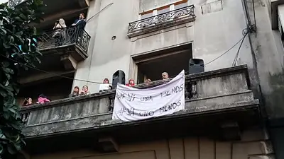 #NiUnaMenos: grupo antiabortista improvisó una misa en pleno acto #NiUnaMenos: grupo antiabortista improvisó una misa en pleno acto