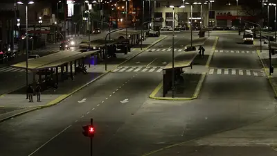 Con cortes y calles vacías, arrancó el paro en todo el país Con cortes y calles vacías, arrancó el paro en todo el país