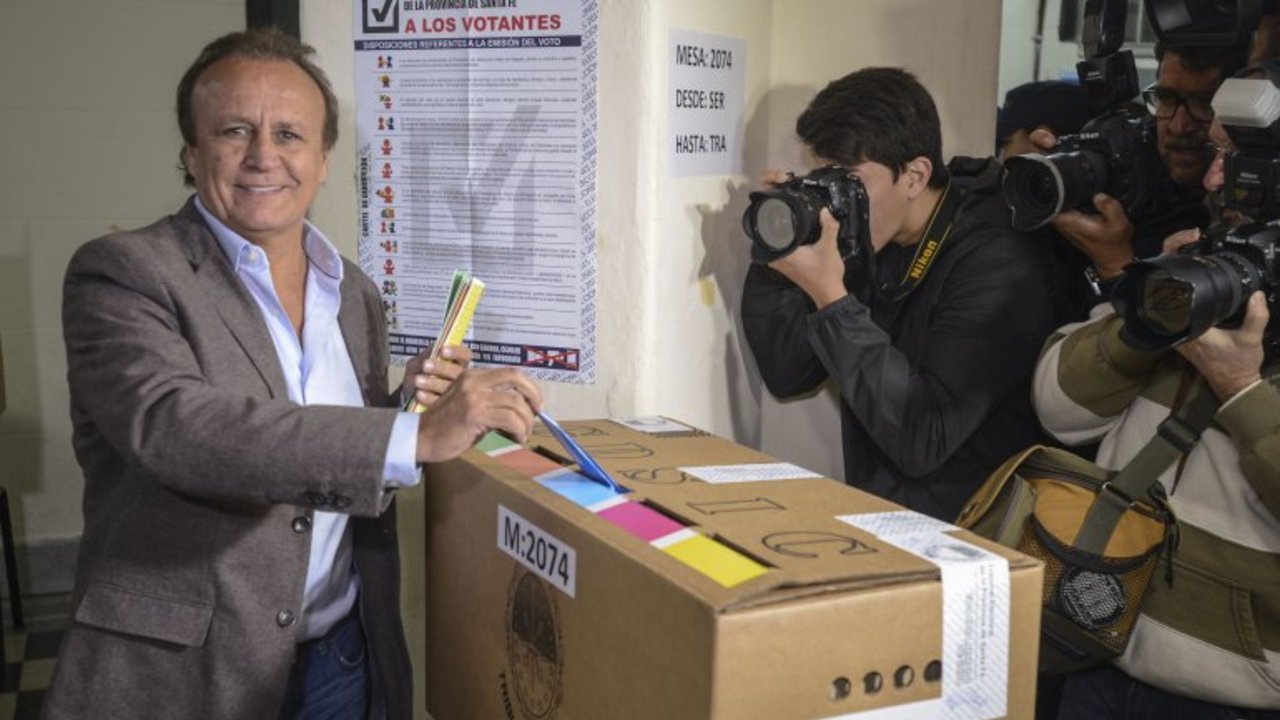 Elecciones en Santa Fe: los candidatos votaron y renovaron acusaciones a sus adversarios