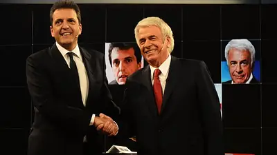 Elecciones 2015: De la Sota, durísimo contra Massa, lo acusó de "inmaduro e inexperto" Elecciones 2015: De la Sota, durísimo contra Massa, lo acusó de "inmaduro e inexperto"