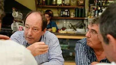Sanz no descarta presentar un candidato para competir con Vidal Sanz no descarta presentar un candidato para competir con Vidal