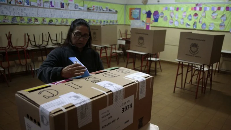 Mendoza votó entre un movimiento sísmico y un frío intenso